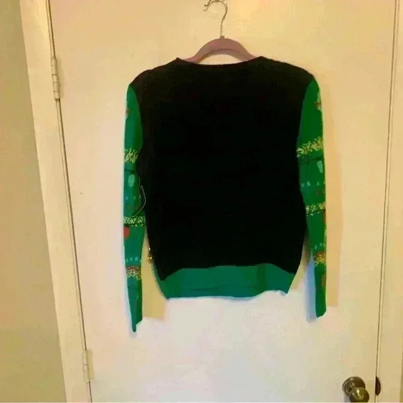 Santa Christmas Tree Sweater Size Medium New With Tags - Picture 4 of 5